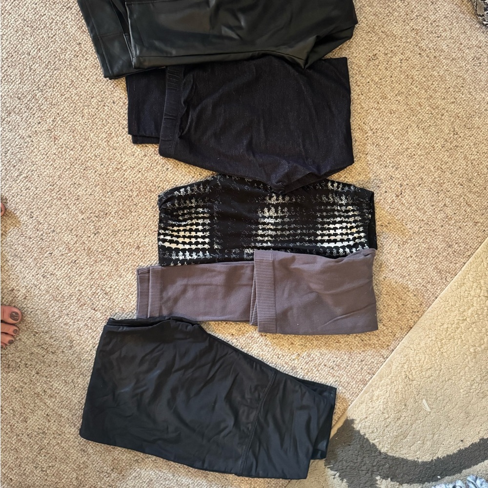 Elegant Women's Black and Gray Leggings